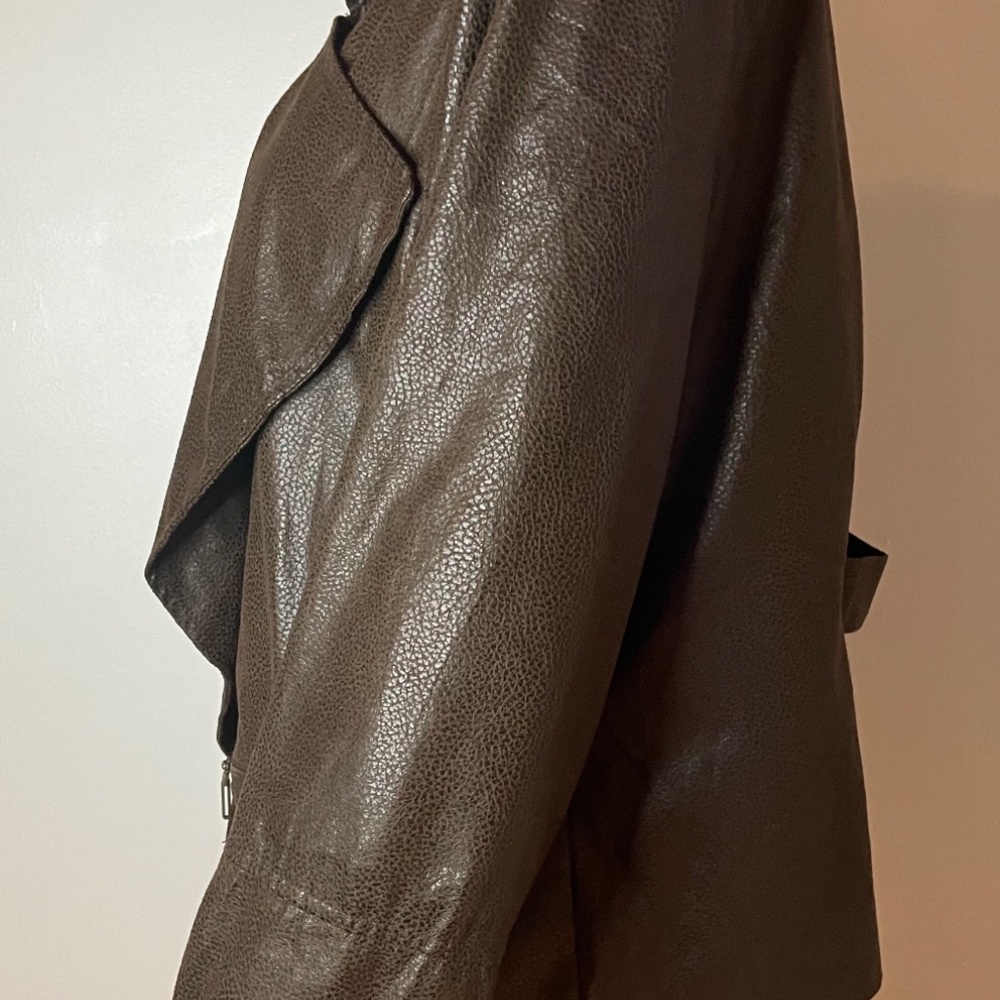 Vintage vegan brown snake printed brown jacket! - Picture 10 of 16